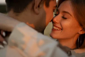 first kiss dynamics